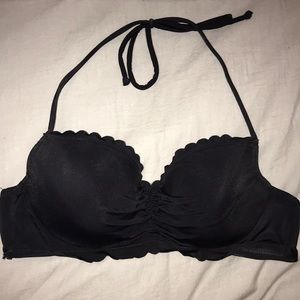 VICTORIAS SECRET SCALLOP SWIM TOP